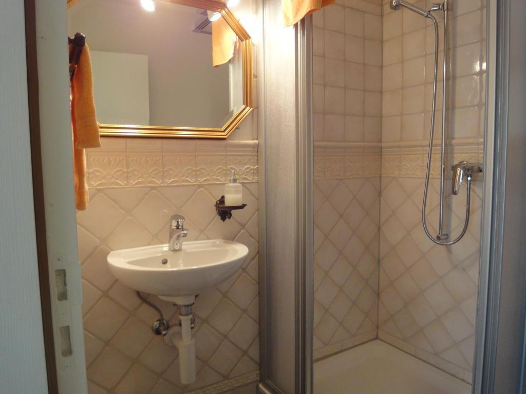 3 Camere Basilej Pokoj fotografie